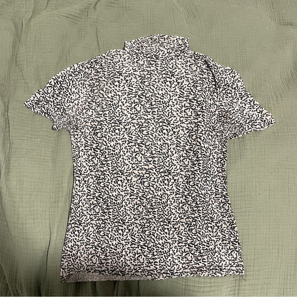 vintage leopard print top